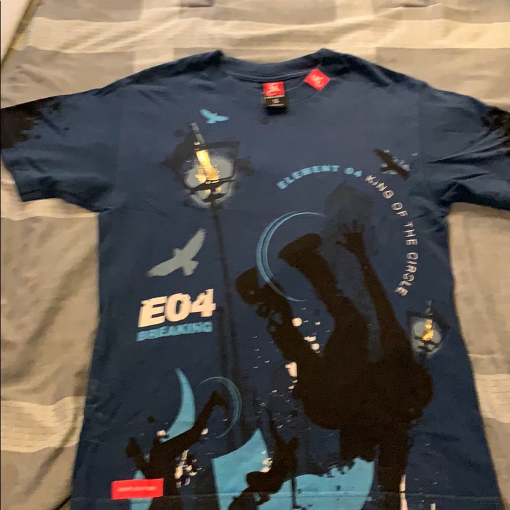 Kallusive Blue Tee “E04 Breaking”